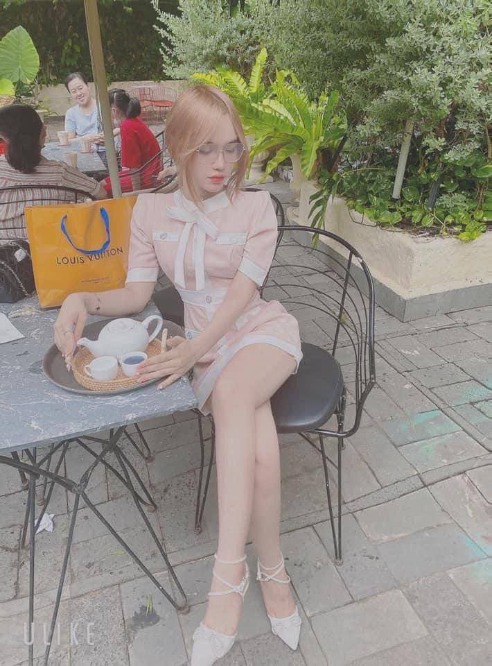 BUBB-130 Nữ sinh cầu thang: Những gì bên dưới váy đồng phục của họ thật gợi cảm! Chắc chắn là một điều tốt khi nghĩ như vậy
